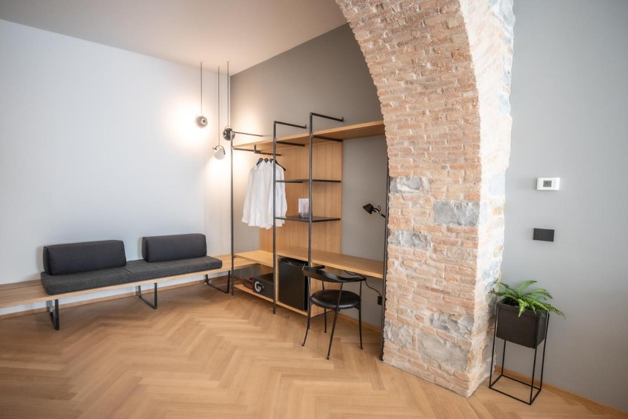 S1 Luxury And Trieste